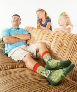 The Little Apple CLOSET Ain't No Bad Joke Like A Dad Joke Men's Crew Socks